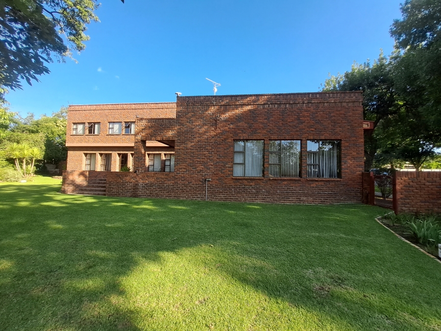 4 Bedroom Property for Sale in Vrede Free State